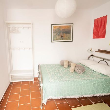Cozy Apartment Downtown Orgiva Exterior photo