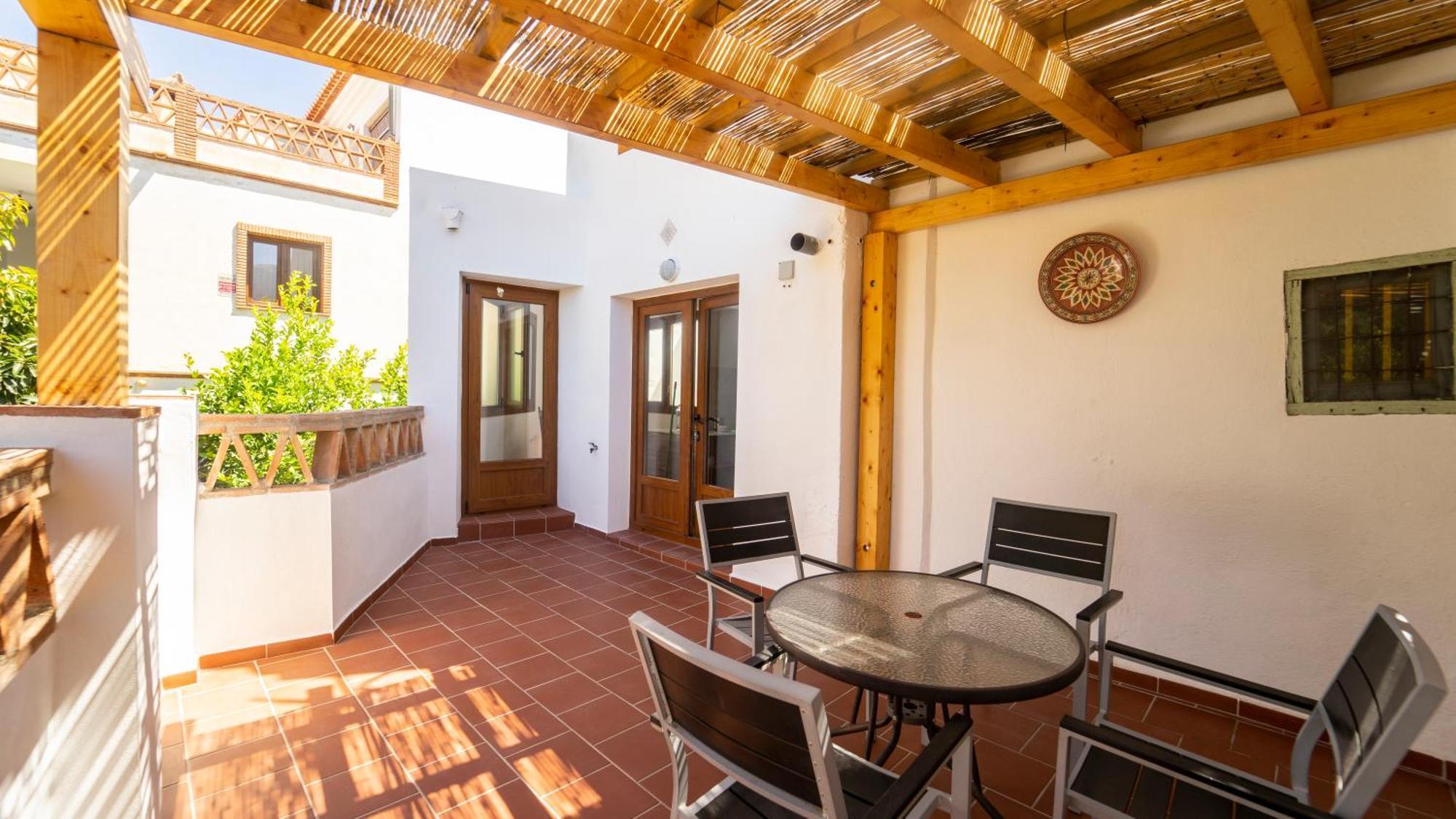 Cozy Apartment Downtown Orgiva Exterior photo